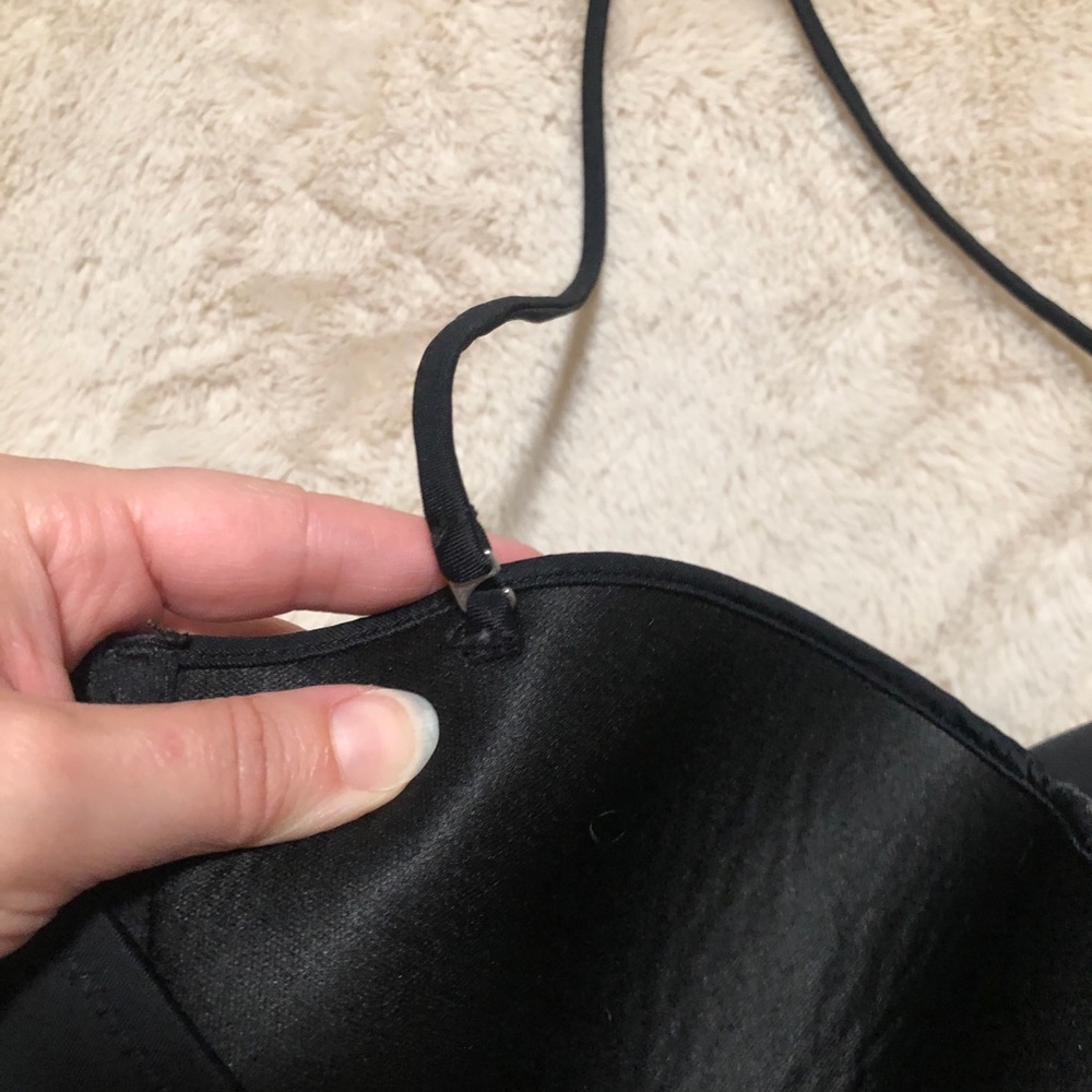 Victoria’s Secret Black Bandeau Swim Top - Picture 8 of 8